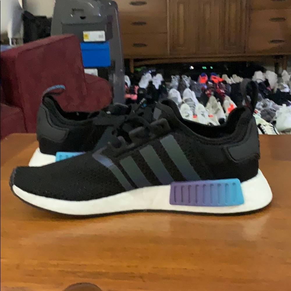 NMD R1 - Picture 2 of 3